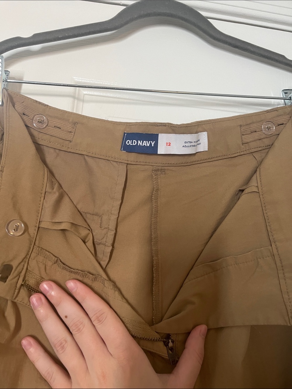 Two Pack Bundle of Old Navy Extra High Waisted Adjustable Waist Trousers - Picture 4 of 8